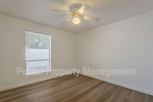 Building Photo - 635 E Boca Raton Rd