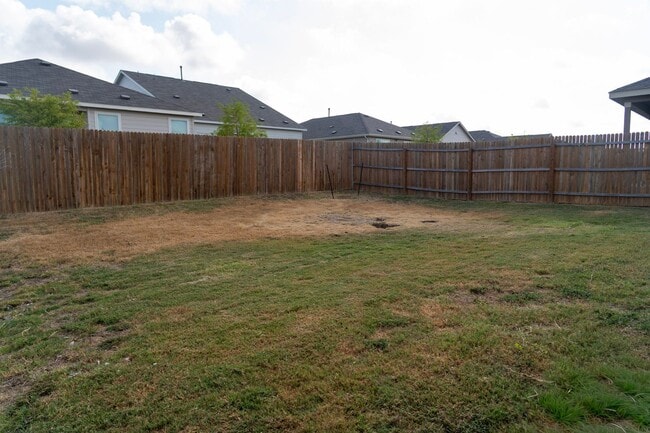 Building Photo - Spacious 3/2 Dream in Converse TX