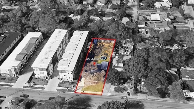 Building Photo - 2243 Lovedale Ave