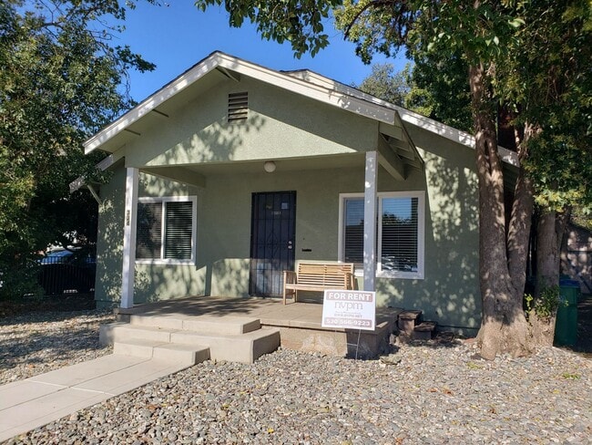 Primary Photo - ROOMMATE ADDITION (1) -PLEASE CONTACT ISAB...
