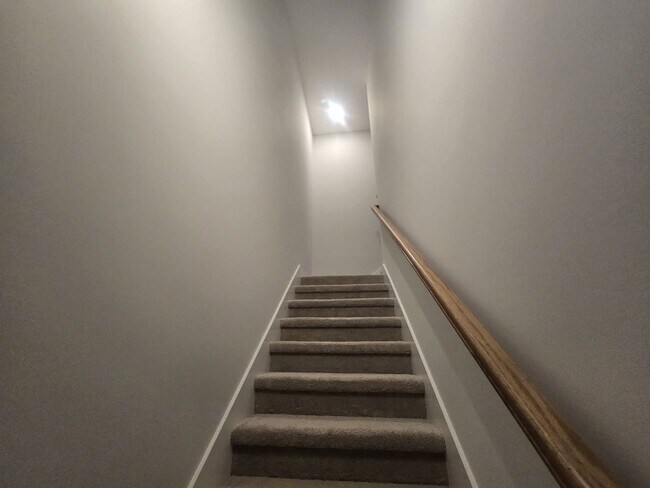 Building Photo - 1 Month Free Rent! Jasper New Construction...