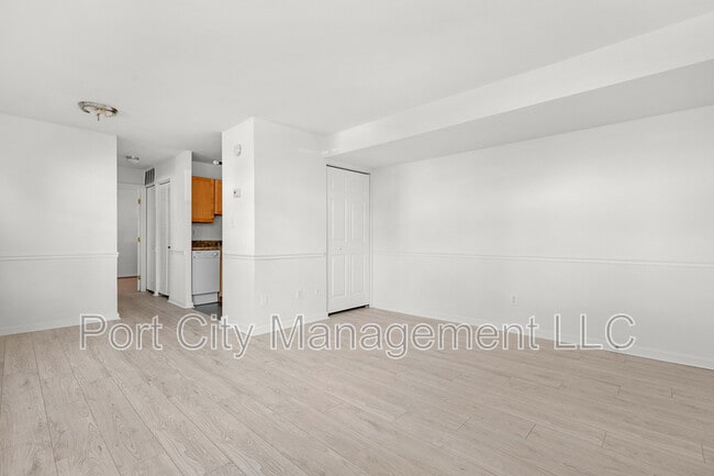 Building Photo - 4407 Falls Bridge Dr