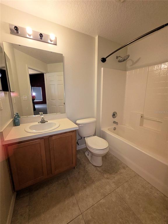 Building Photo - 2076 Newtown Rd