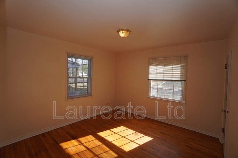 Building Photo - 2425 S Humboldt St