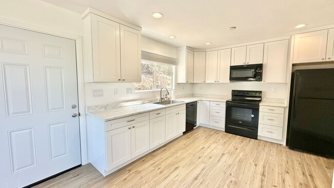 Building Photo - Nicely Updated Country Two-Story Home in the Beautiful Pauma Valley, with Detached Garage & Stunn...