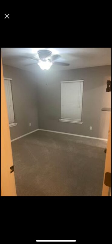 Building Photo - 302 W Cottonwood Ave
