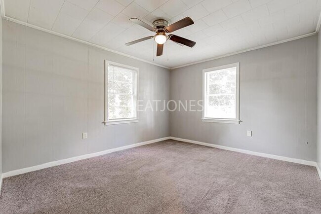 Building Photo - Charming 4 Bedroom in Batesburg-Leesville!