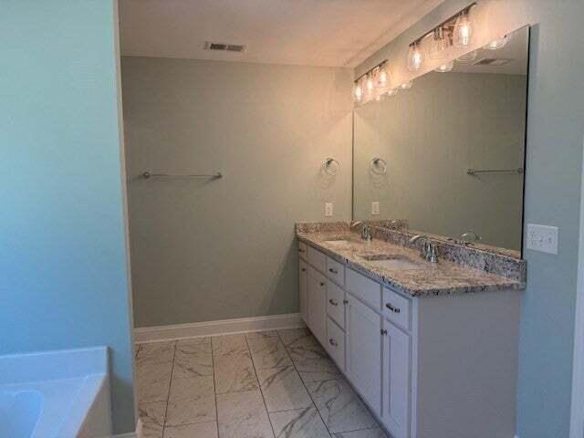 Building Photo - 1215 Seagrove Dr