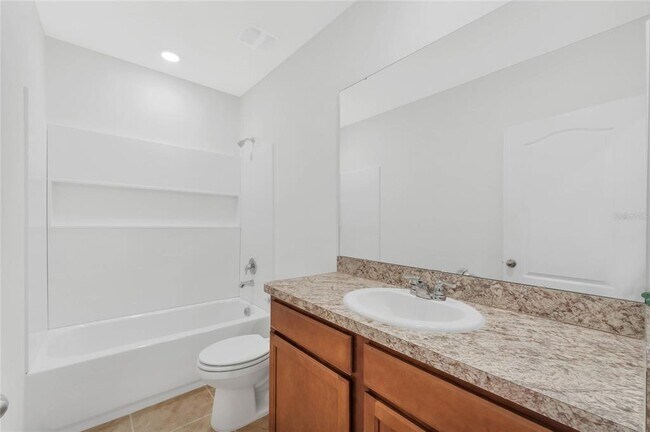 Building Photo - 1117 Blue Jay Dr