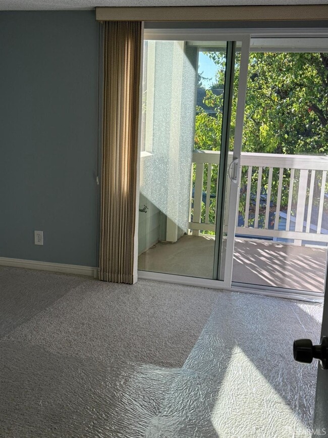Building Photo - 3660 Knollwood Terrace