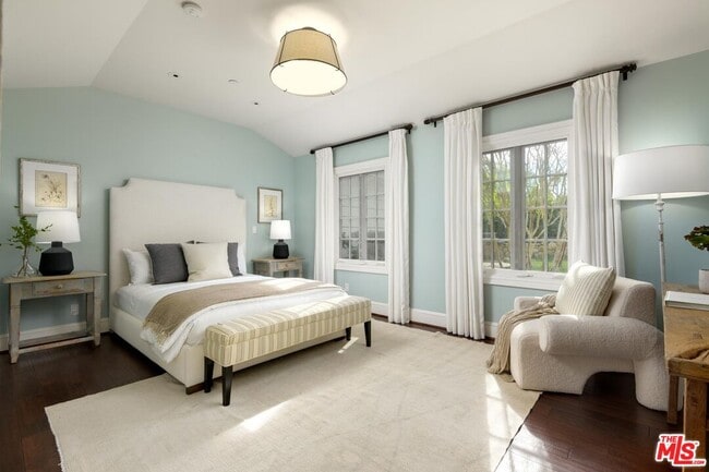 Building Photo - 2760 Sycamore Canyon Rd