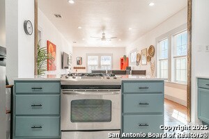 Building Photo - 475 E French Pl