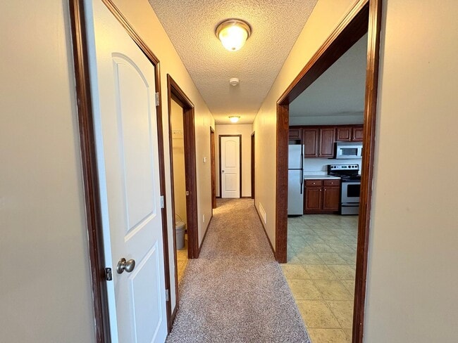 Building Photo - 2 Bed Ranch Style Duplex in Grain Valley.