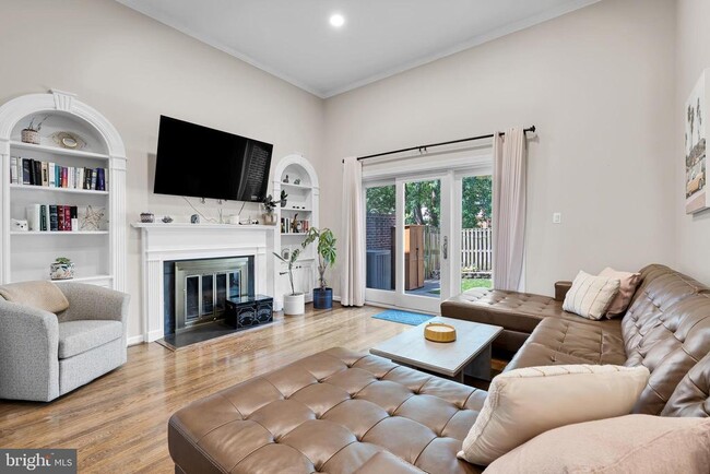Primary Photo - 2415 9th St S