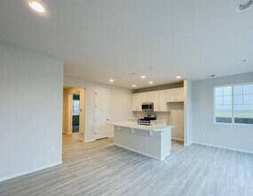 Building Photo - LONG REALTY AND PROPERTY MANAGEMENT- 4BED 3BATH IN Commerce City