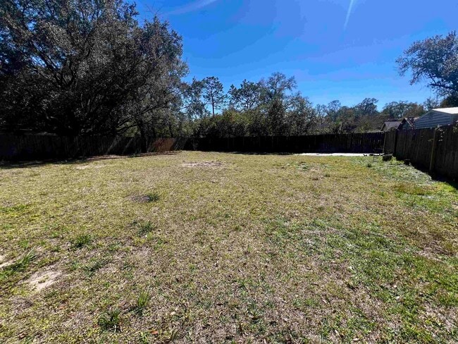 Building Photo - 809 Briandav St