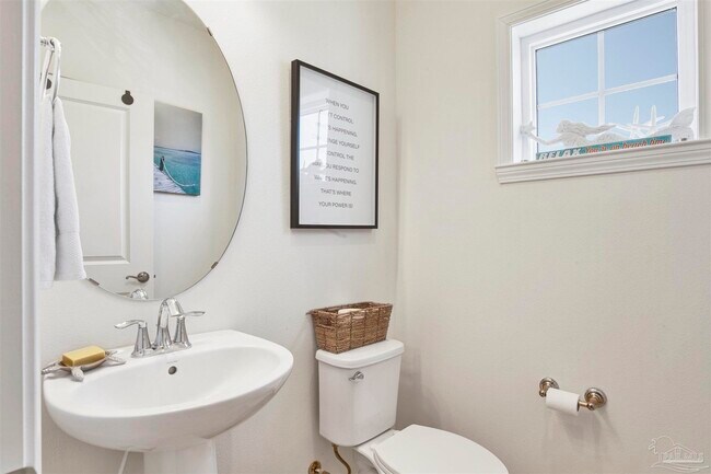 Building Photo - 14558 Salt Meadow Dr