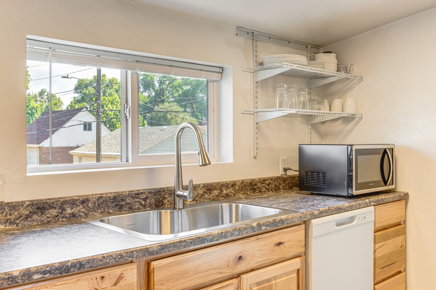 Building Photo - 4339 Eaton St