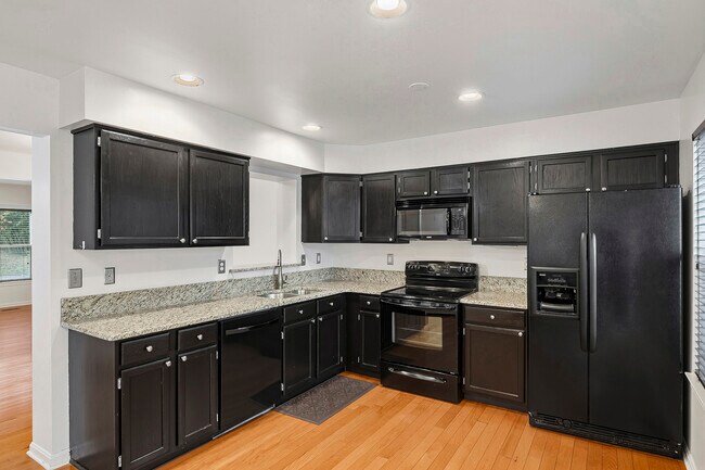 Building Photo - 1 Lanhill Ct