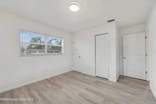 Building Photo - 990 Pinson Blvd