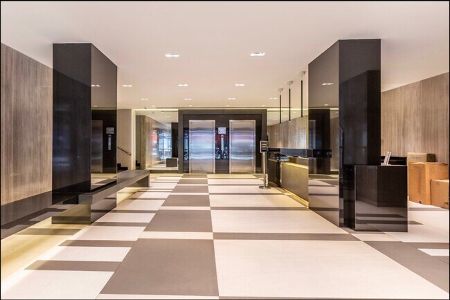 Building Photo - 96 Fifth Avenue