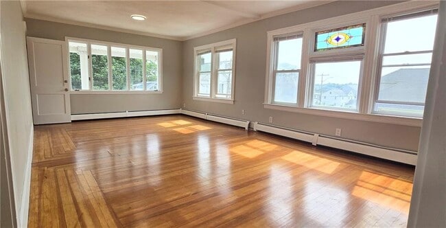 Primary Photo - 100 De Pinedo St