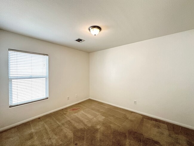 Building Photo - 560 Playa Linda Pl