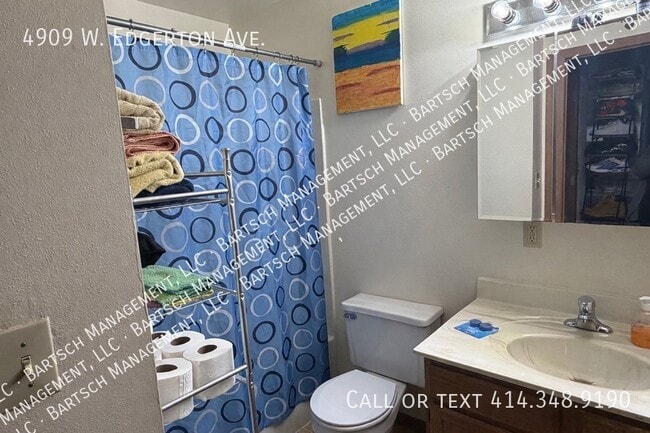 Building Photo - 4909 W Edgerton Ave