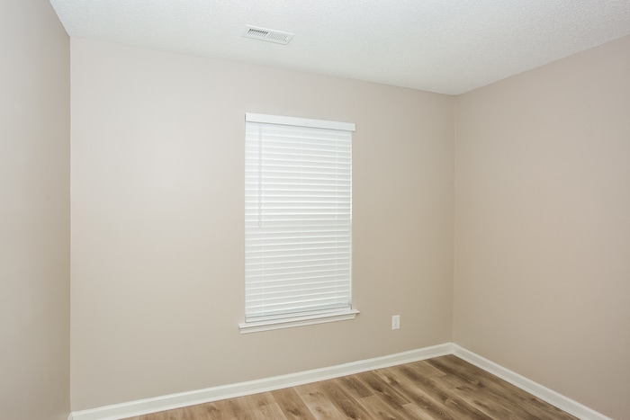 Building Photo - 4173 Ivydale Ave SW