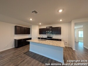 Building Photo - 2931 Lindenwood Run