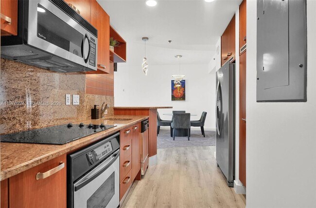 Building Photo - 1395 Brickell Ave