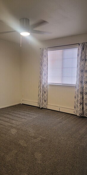 Building Photo - 658 30 Rd