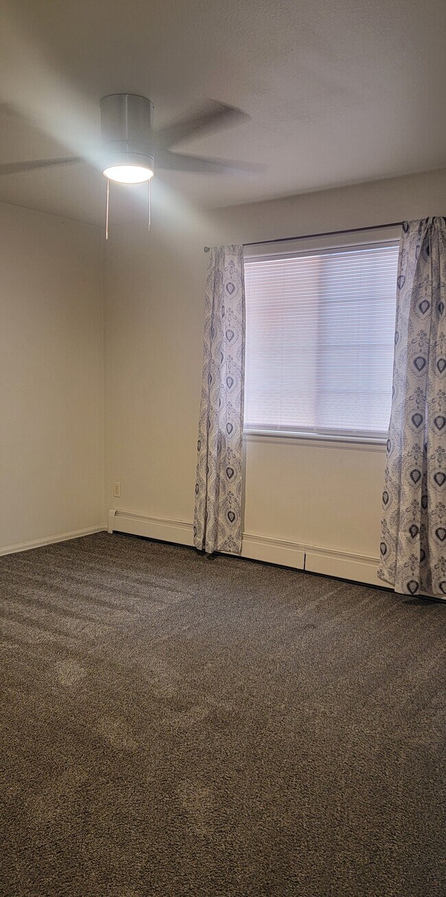 Building Photo - 658 30 Rd