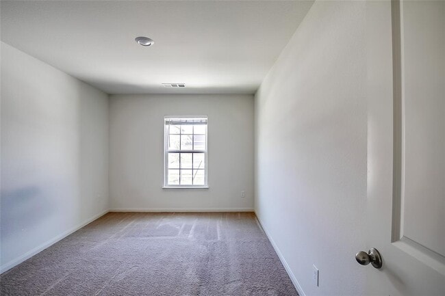 Building Photo - 18713 Quiet Range Dr