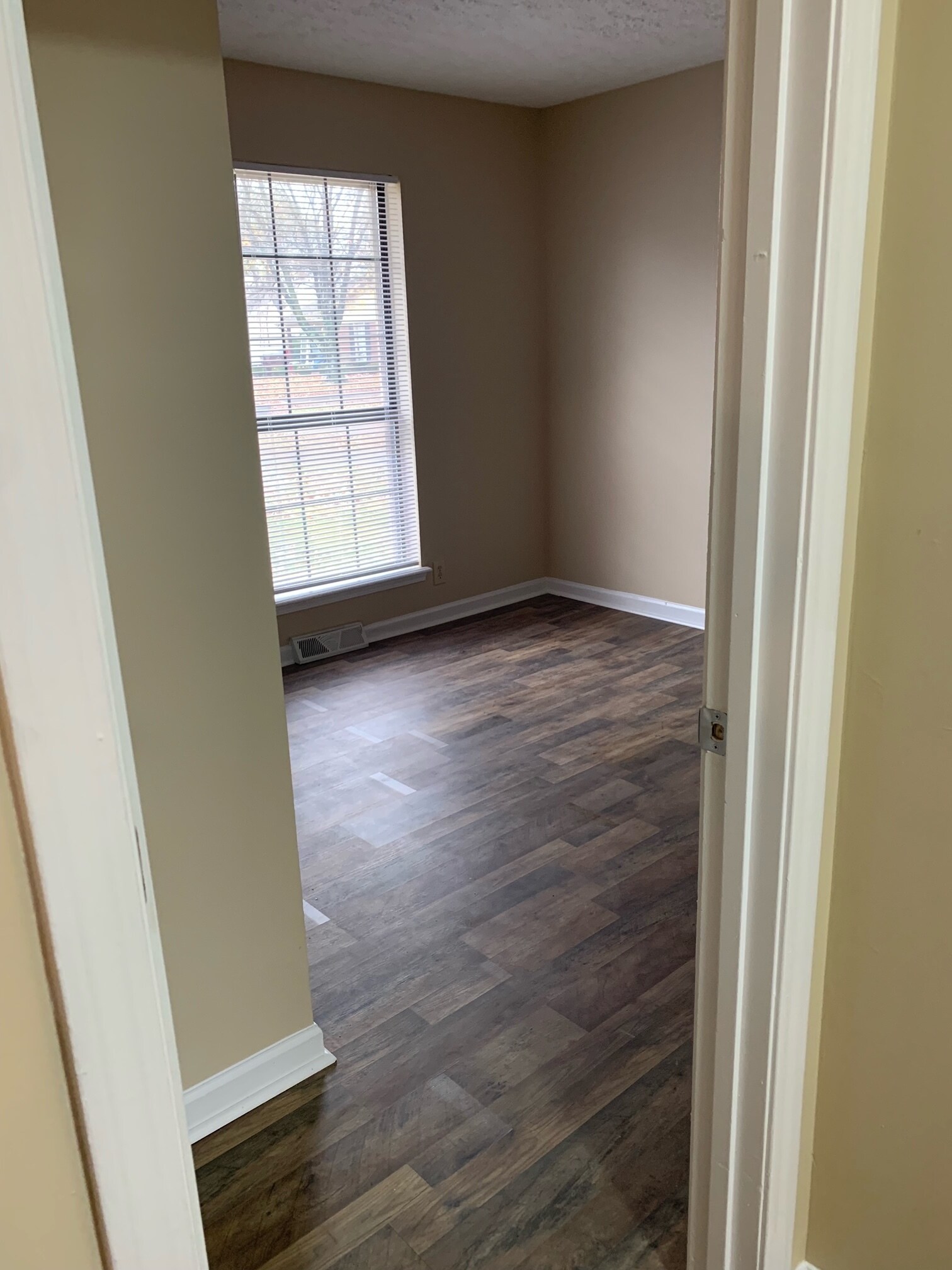 Building Photo - 3746 Chamberlain Ct