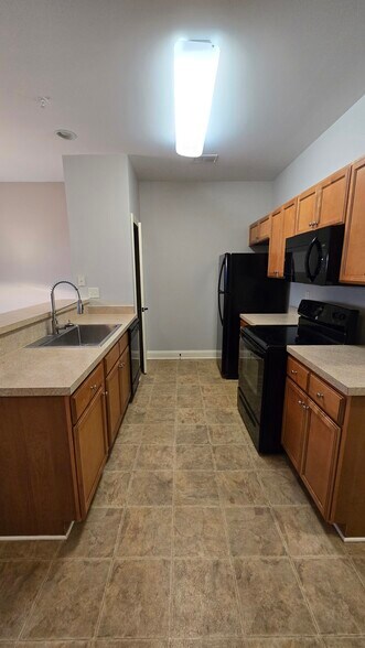 Kitchen - 117 Ella Kinley Cir