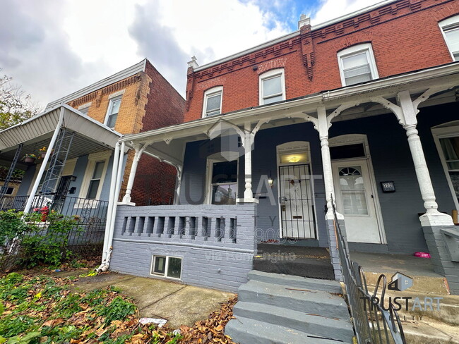 Building Photo - 330 N 53rd St