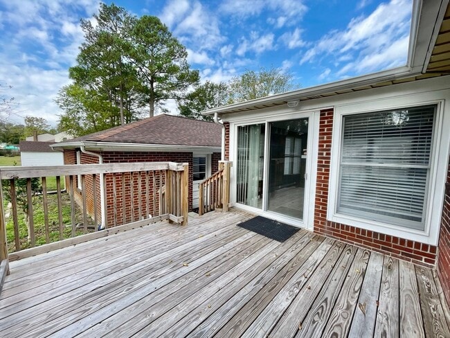 Building Photo - All Brick Ranch Home in Kempsville W/HUGE Yard - Sunroom - Detached 2-Car Garage PLUS Workshop & ...