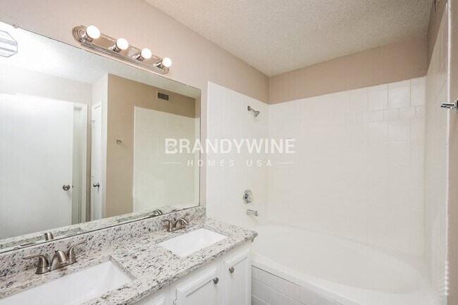 Building Photo - 926 Gable Ave