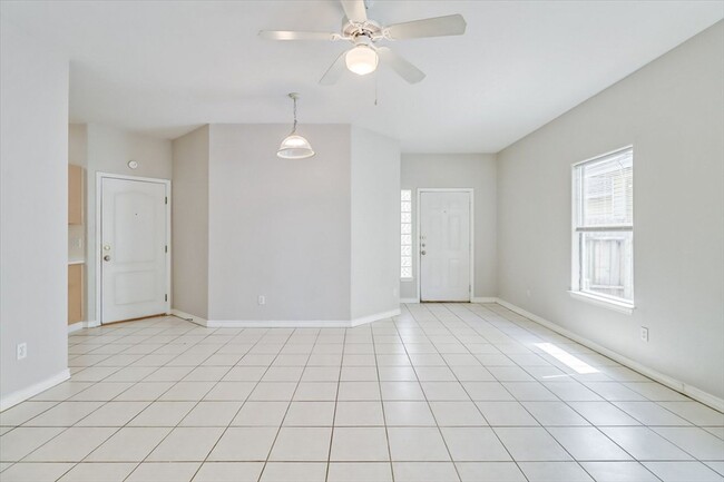 Building Photo - 13986 Fortuna Bay Dr