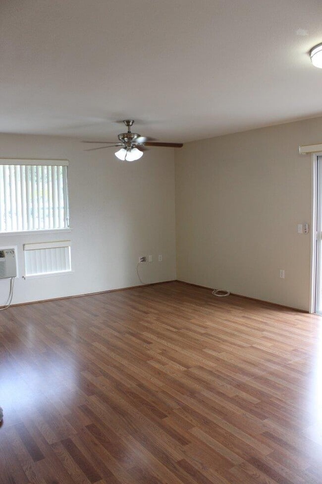 Building Photo - Havens of Ii Vistas - 3 bedroom, 2 bathroo...