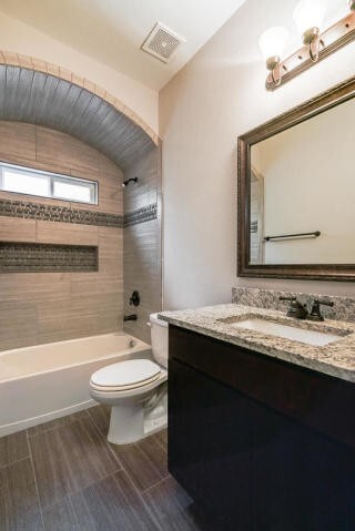 Building Photo - East El Paso 3bed/2bath Refrig A/C in Gated Community with Pool Access!