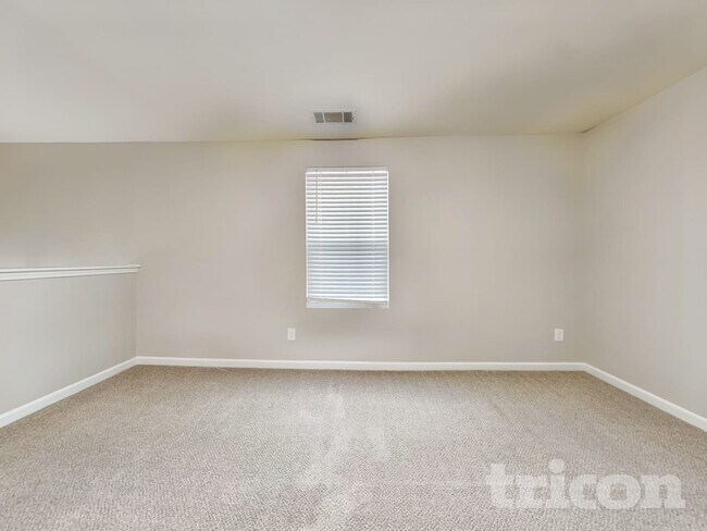 Building Photo - 2137 Hudson Dr