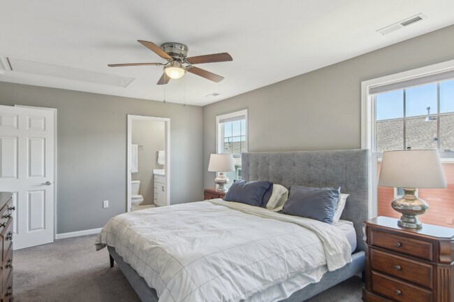 Building Photo - Arden Townhouse Rental