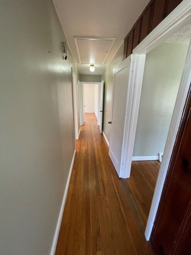 Building Photo - 9 Winston Ave