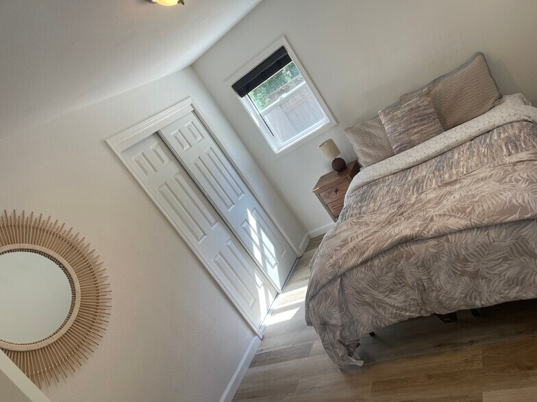 Building Photo - 3180 Calistoga Rd