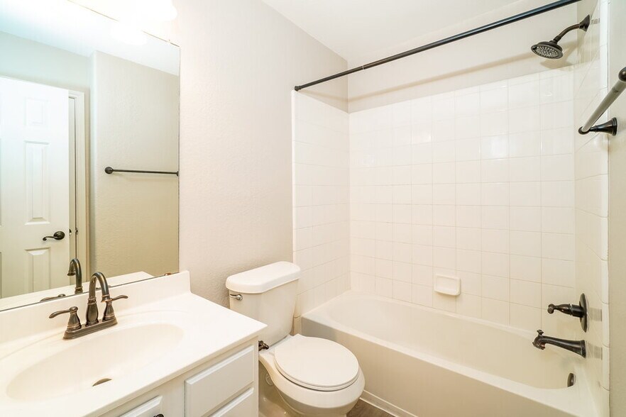 Building Photo - 101 Cermeno Cove