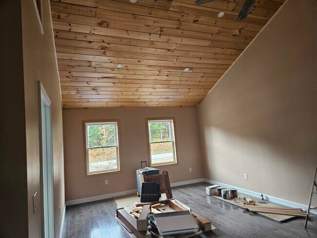 Building Photo - 146 Ellsworth Hill Rd