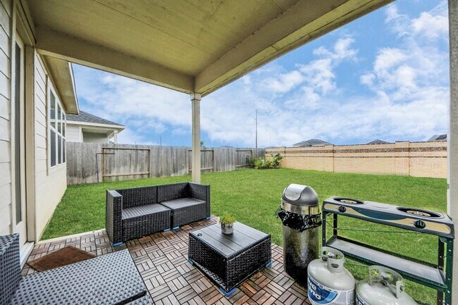 Building Photo - 21630 Heather Elm Dr