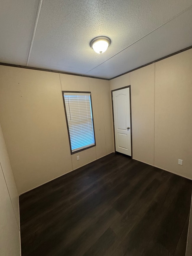 Building Photo - 7224 W 12th St